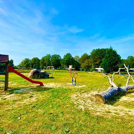 Strandhuisje Ermerzand Екстериор снимка