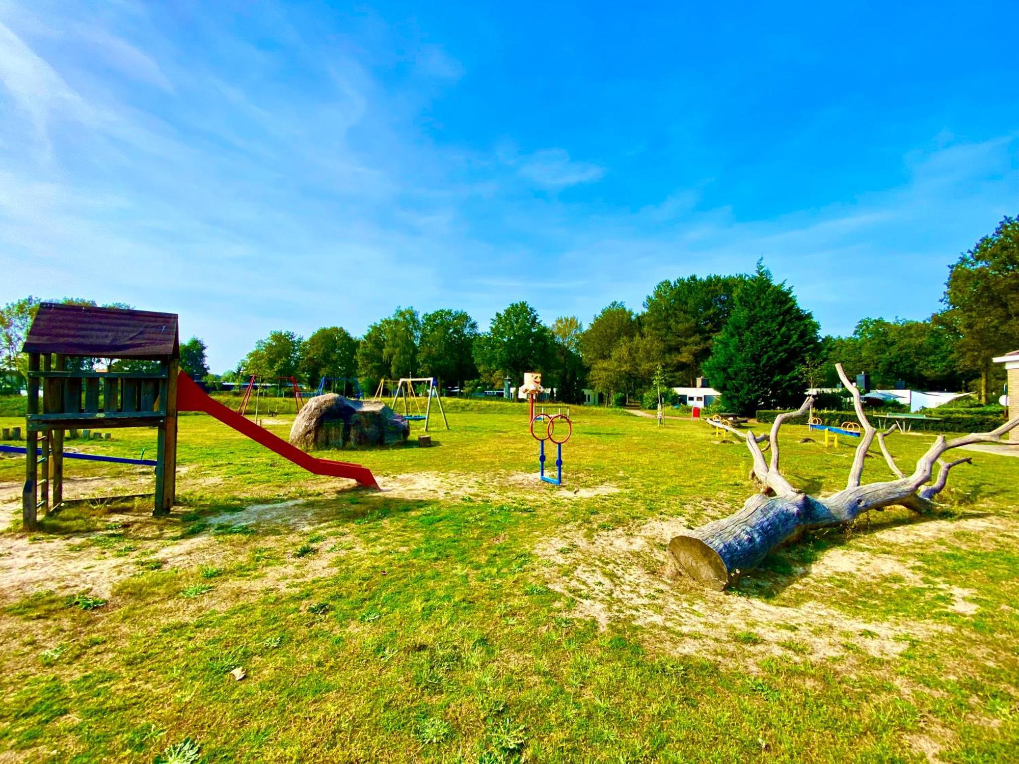 Strandhuisje Ermerzand Екстериор снимка
